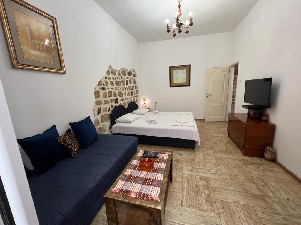 Royal House Apartment *